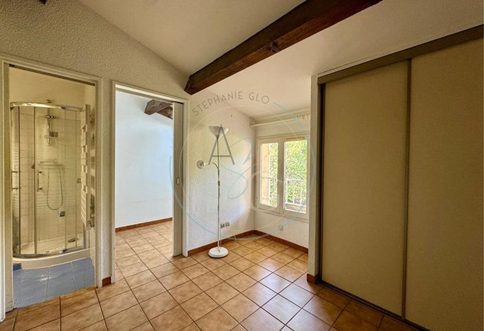 Image No.8-2 Bed House for sale