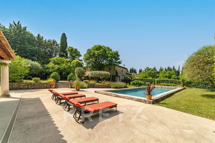 Image No.5-9 Bed House for sale