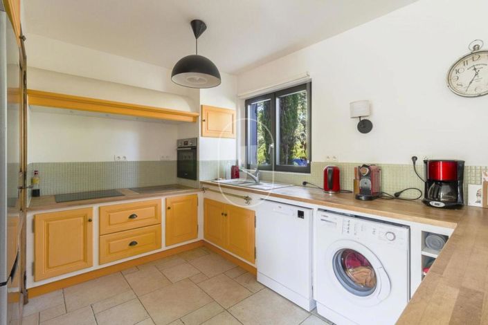 Image No.3-3 Bed House for sale