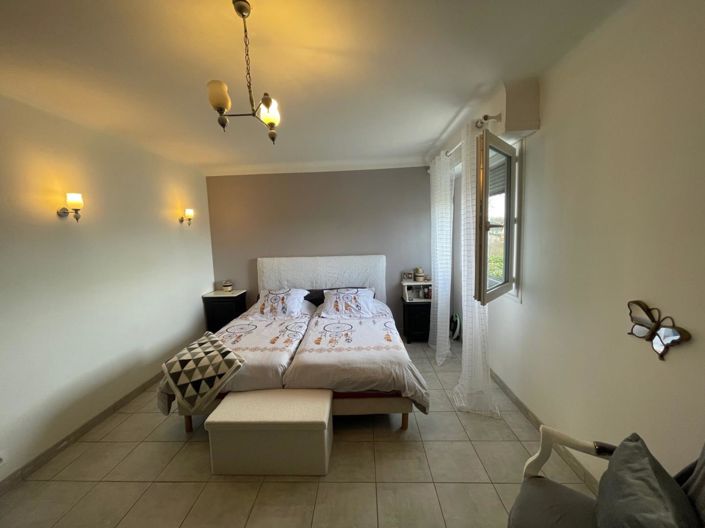 Image No.12-3 Bed House for sale