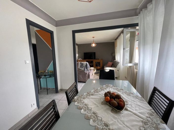 Image No.6-3 Bed House for sale