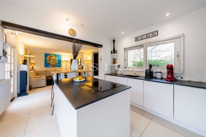 Image No.3-3 Bed House for sale