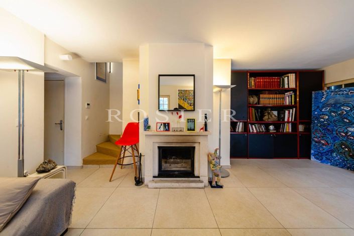 Image No.6-3 Bed House for sale