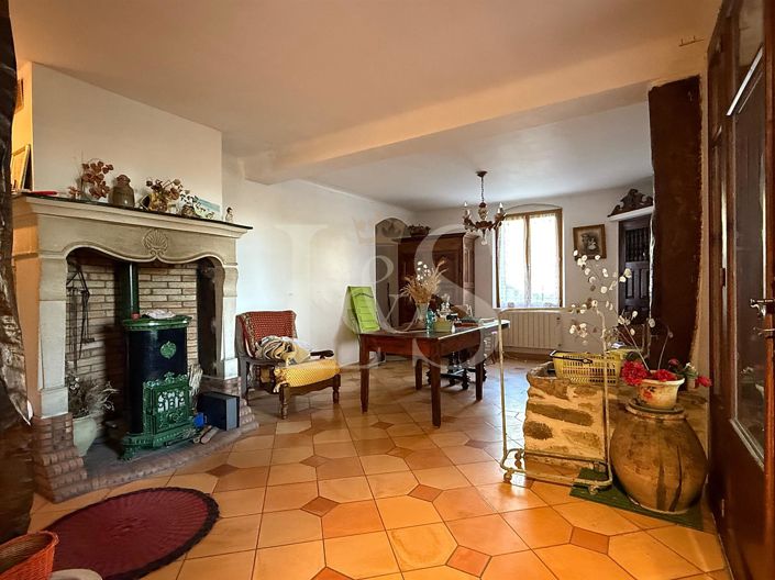 Image No.10-4 Bed House for sale