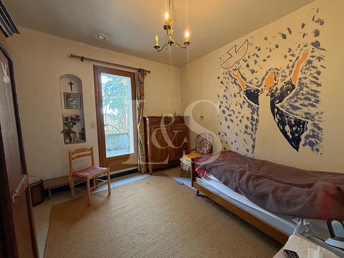 Image No.16-4 Bed House for sale