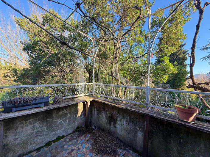 Image No.6-4 Bed House for sale