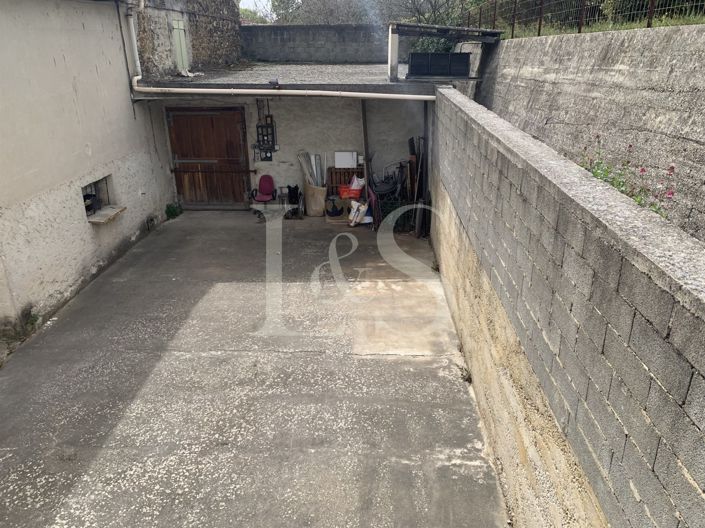 Image No.10-3 Bed House for sale