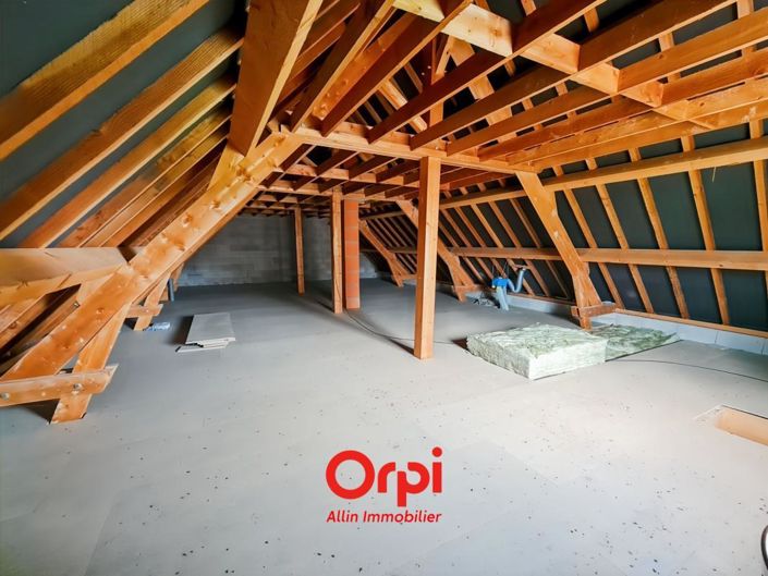 Image No.18-2 Bed House for sale