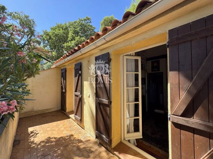 Image No.11-2 Bed House for sale