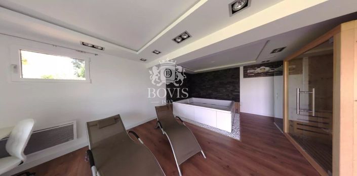 Image No.13-7 Bed House for sale