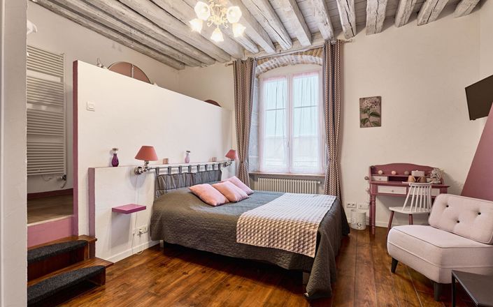 Image No.9-Propriété de 8 chambres à vendre à Château-Chalon