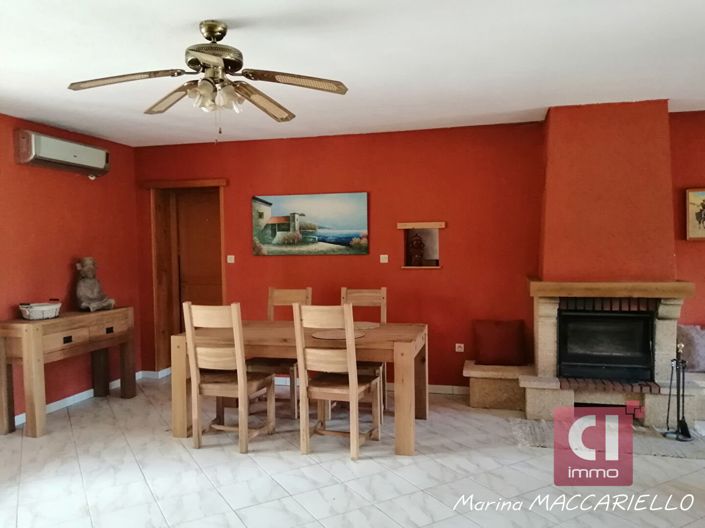 Image No.10-3 Bed House for sale