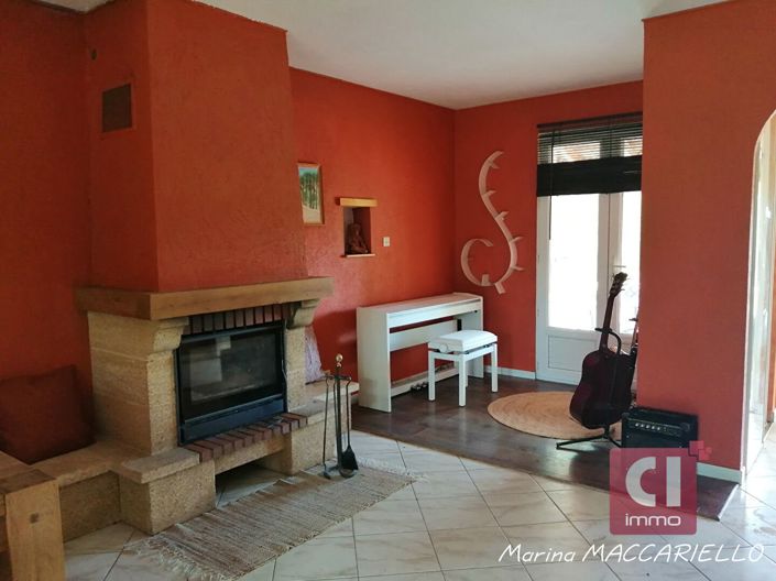 Image No.11-3 Bed House for sale