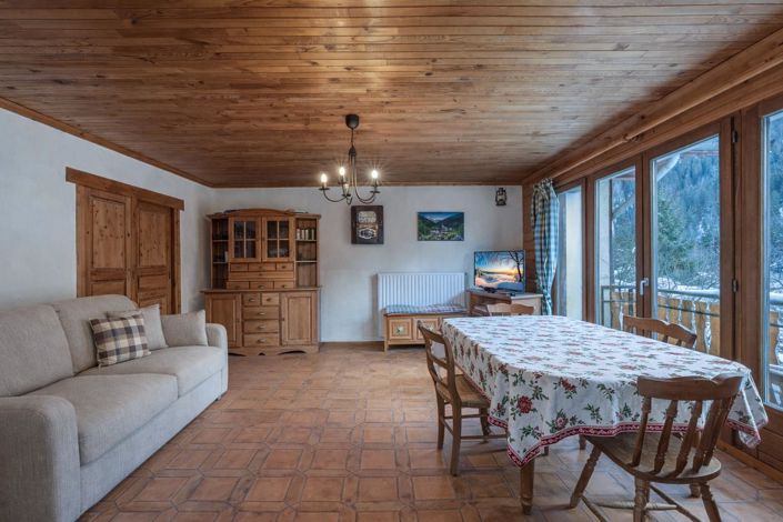 Image No.5-2 Bed House for sale