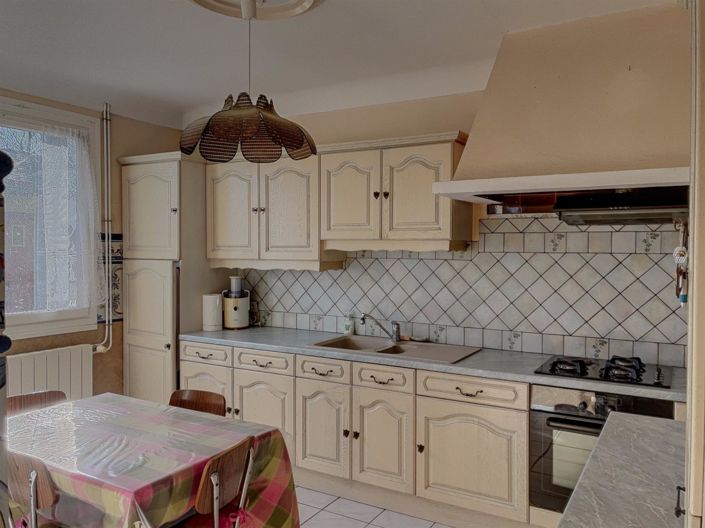 Image No.8-3 Bed House for sale