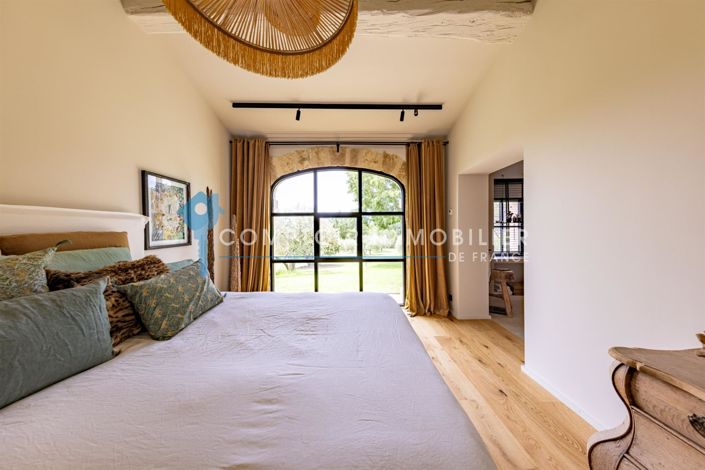 Image No.16-6 Bed House for sale