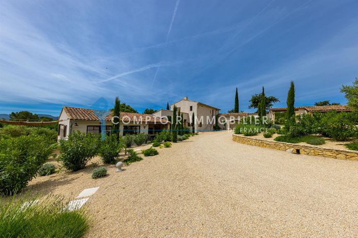 Image No.7-6 Bed House for sale