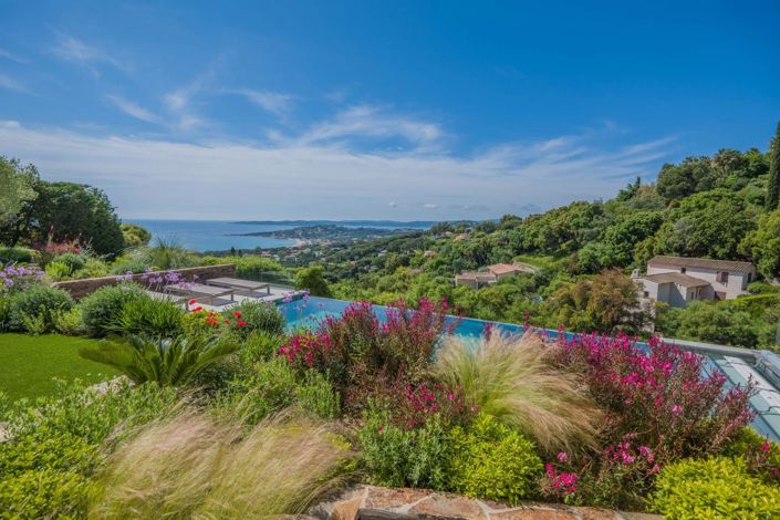 Image No.2-5 Bed House for sale