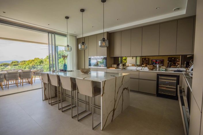 Image No.4-5 Bed House for sale