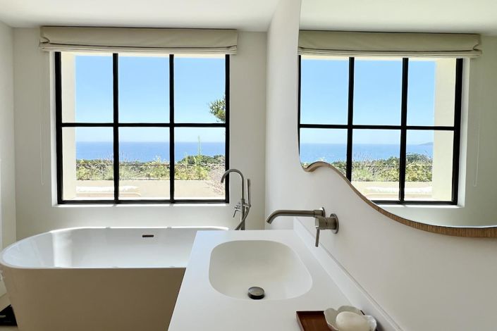 Image No.18-5 Bed House for sale