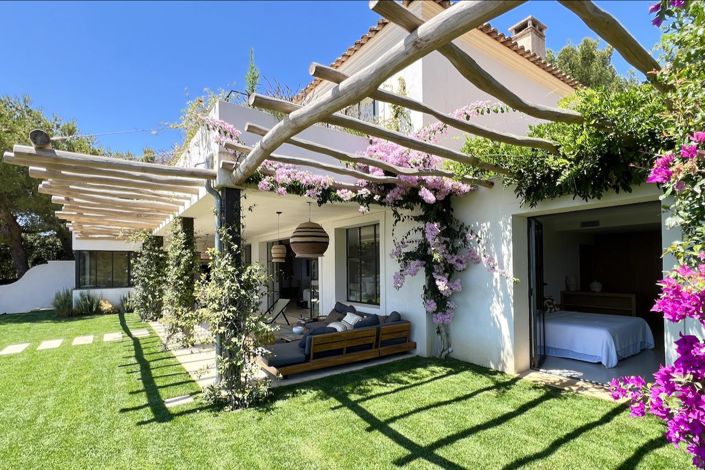 Image No.24-5 Bed House for sale