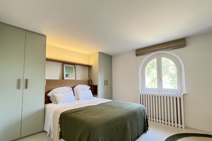 Image No.27-5 Bed House for sale