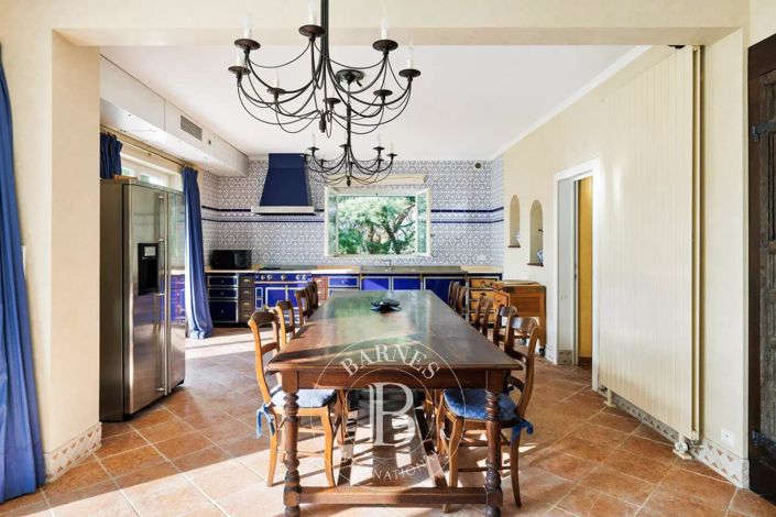 Image No.6-6 Bed House for sale