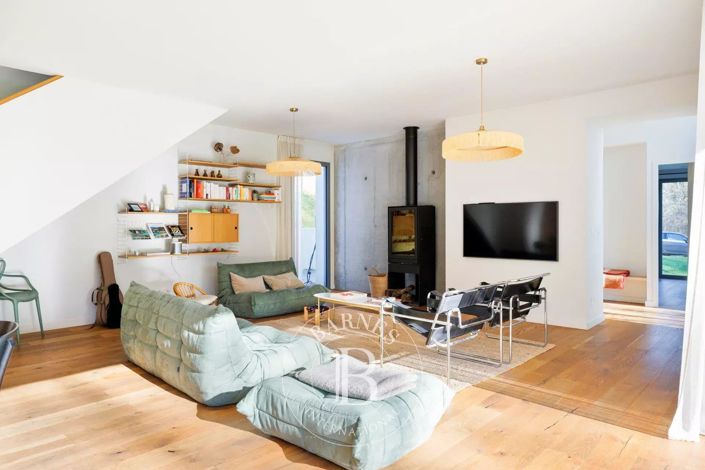 Image No.13-4 Bed House for sale