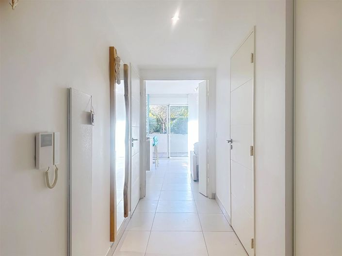 Image No.10-1 Bed Apartment for sale