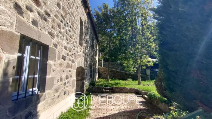 Image No.9-8 Bed House for sale