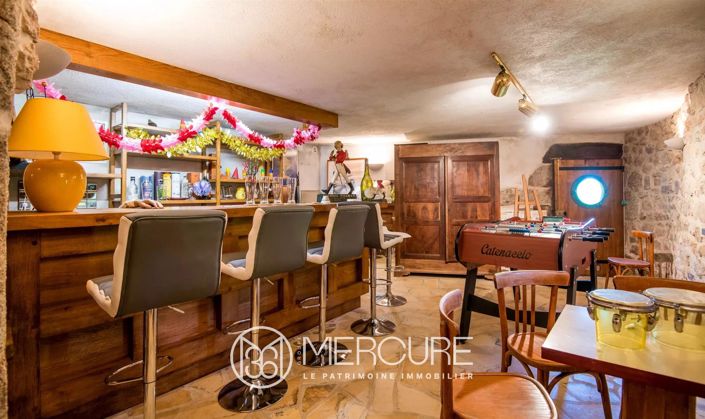 Image No.6-6 Bed House for sale