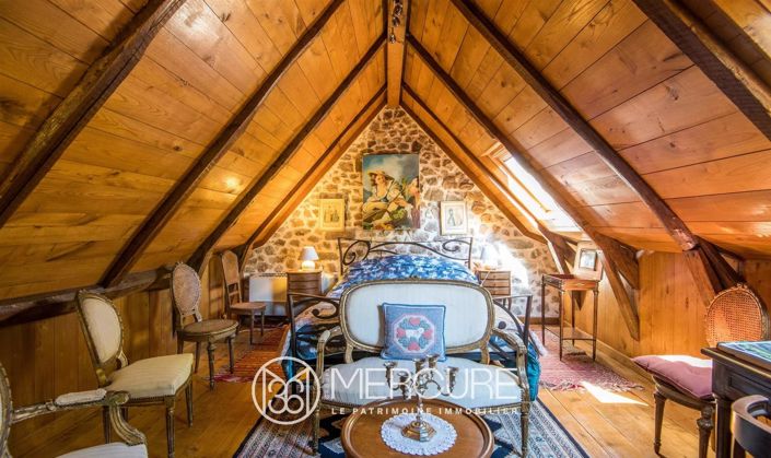 Image No.9-6 Bed House for sale