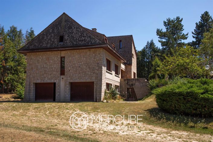 Image No.12-7 Bed House for sale