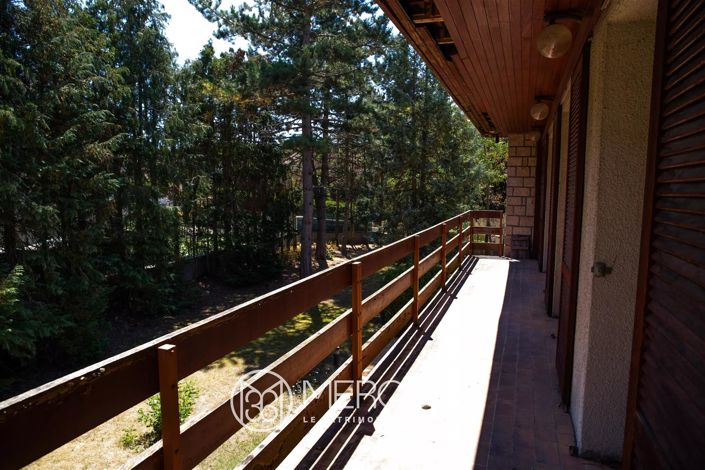 Image No.5-7 Bed House for sale