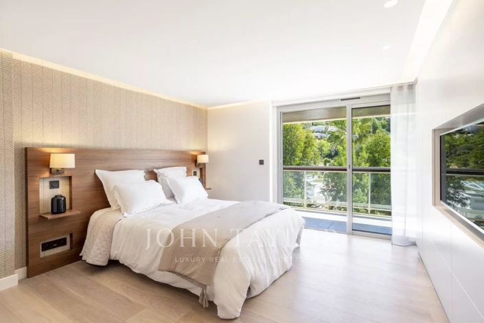 Image No.11-3 Bed Apartment for sale