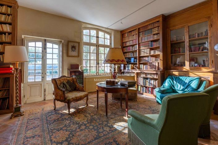 Image No.11-9 Bed House for sale