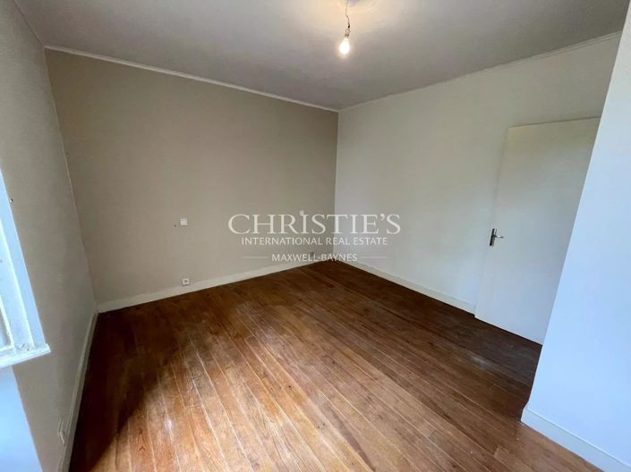 Image No.4-2 Bed House for sale