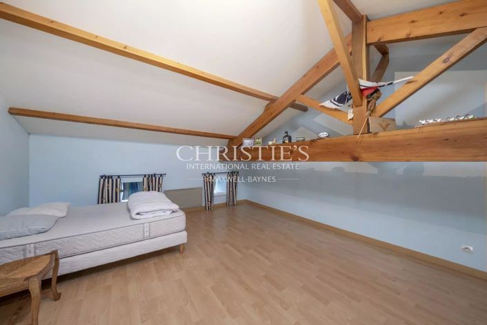 Image No.23-House for sale