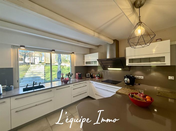 Image No.7-4 Bed House for sale