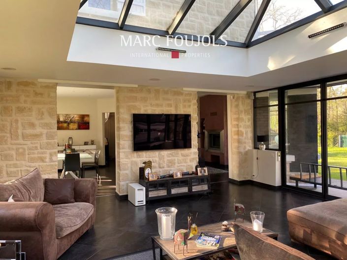 Image No.6-6 Bed House for sale