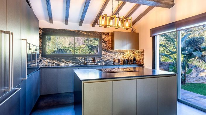 Image No.5-5 Bed House for sale