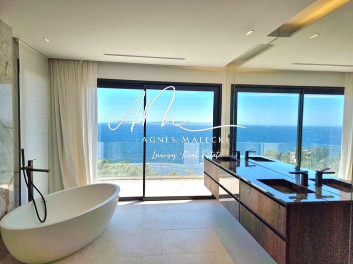 Image No.12-4 Bed House for sale