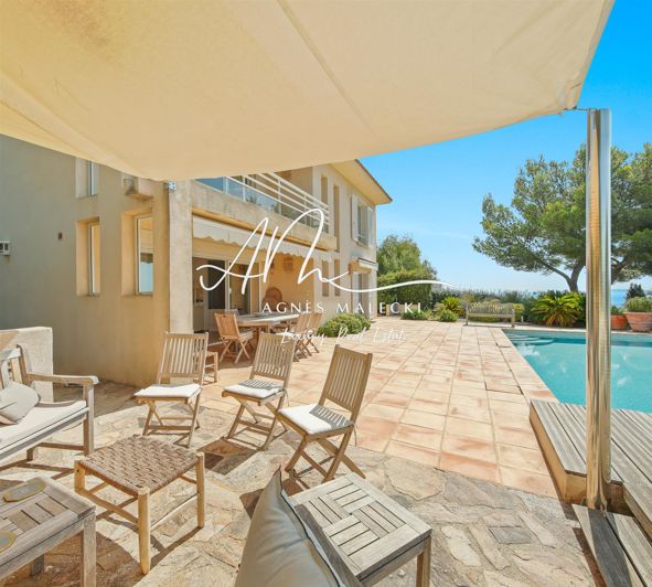 Image No.2-4 Bed House for sale