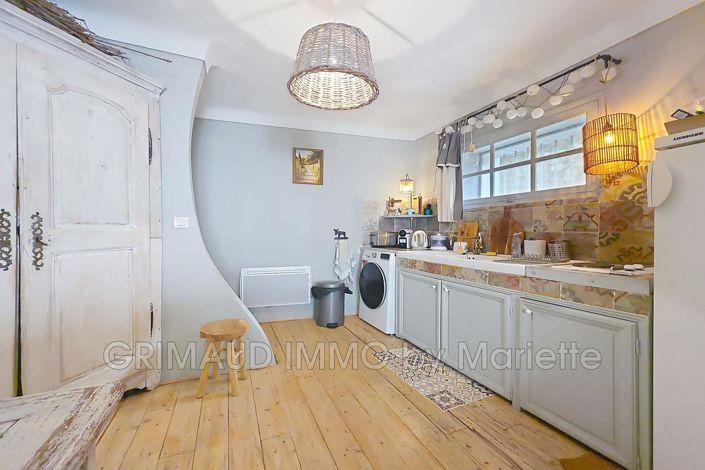 Image No.4-2 Bed House for sale