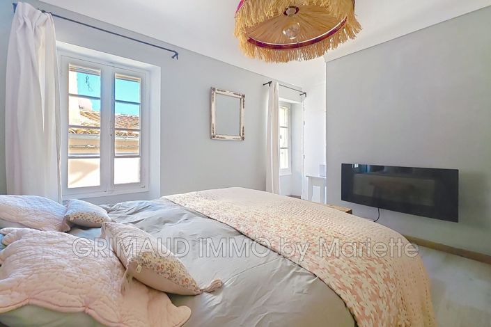 Image No.6-2 Bed House for sale