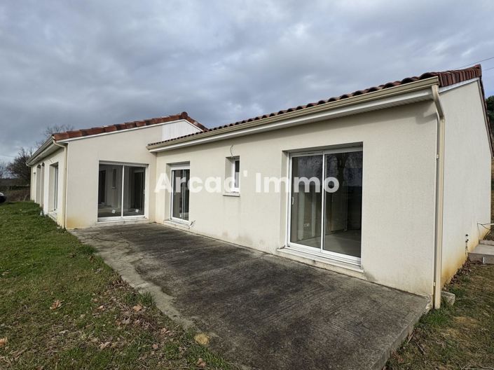 Image No.2-4 Bed House for sale