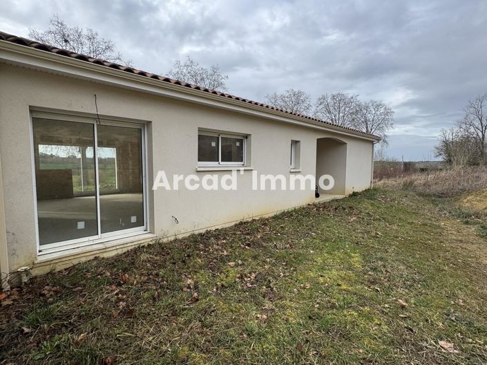 Image No.8-4 Bed House for sale