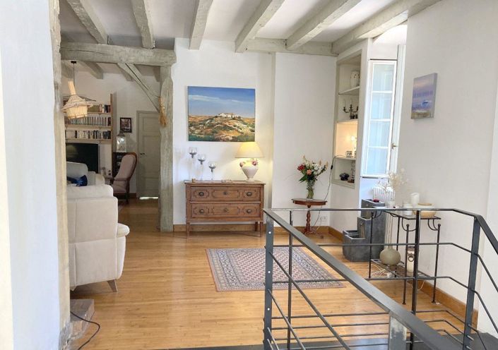 Image No.11-11 Bed House for sale