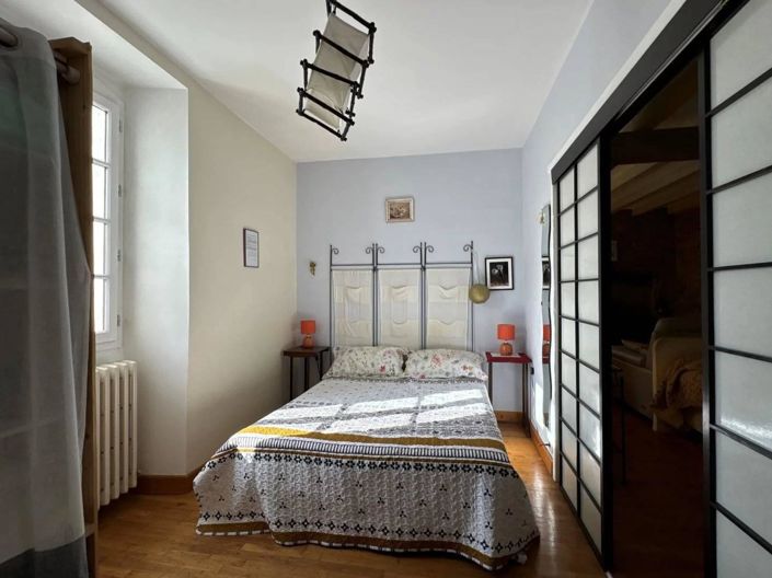 Image No.6-11 Bed House for sale