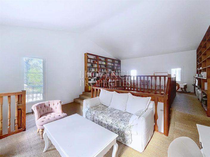 Image No.7-4 Bed House for sale